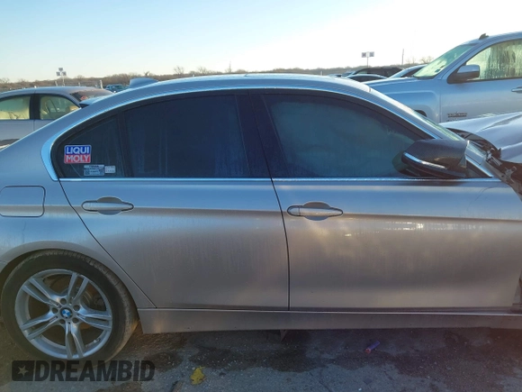 2014 BMW 3 Series 328i z VIN WBA3A5C58EF605769, wystawiony jako IAAI lot #41196374 z przebiegiem 154 225 mil mil oraz . Historia ofert i sprzedaży dostępna na DreamBid. Obrazek 13.