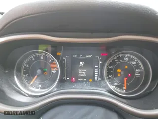 2017 Jeep Cherokee Latitude with VIN 1C4PJMCB5HW511597, listed as a IAAI auction lot 40198699 with 164,951 mi miles. Bid and sale history available at carsss.com. Image 7.