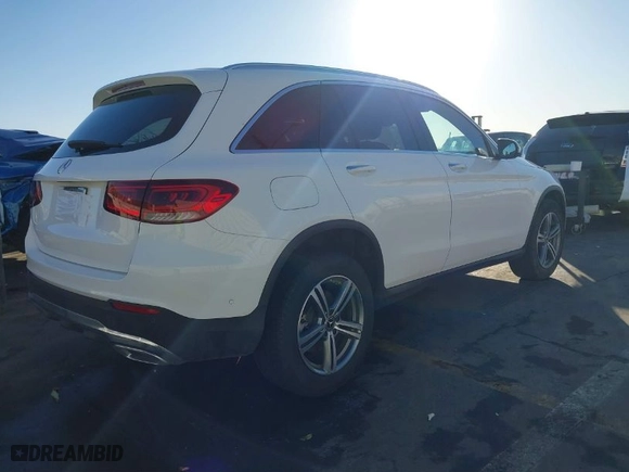 2022 Mercedes-Benz GLC with VIN W1N0G8DB4NG106285, listed as a IAAI auction lot 41349714 with 31,975 mi miles. Bid and sale history available at carsss.com. Image 4.