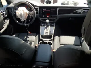 2022 Porsche Macan z VIN WP1AA2A51NLB06422, wystawiony jako Copart lot #52024635 z przebiegiem 8 090 mil mil oraz Szkoda całkowita • Salvage title. Historia ofert i sprzedaży dostępna na DreamBid. Obrazek 8.