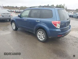 2013 Subaru Forester 2.5X Premium with VIN JF2SHADC9DH446524, listed as a IAAI auction lot 41987520 with 142,295 mi miles. Bid and sale history available at carsss.com. Image 3.