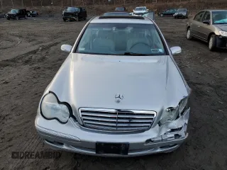 2003 Mercedes-Benz C 240 с VIN WDBRF81J63F401323, выставлен на аукционе Copart как лот 82829204 с пробегом 69 979 миль миль и Списание • Salvage title. История ставок и продаж доступна на DreamBid. Изображение 5.