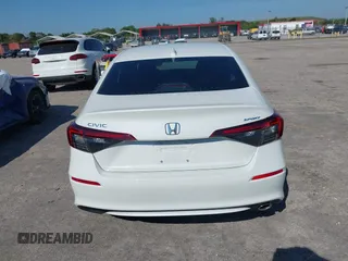 2025 Honda Civic Sport z VIN 2HGFE2F50SH544704, wystawiony jako IAAI lot #41881525 z przebiegiem 2954 mil mil oraz . Historia ofert i sprzedaży dostępna na DreamBid. Obrazek 16.