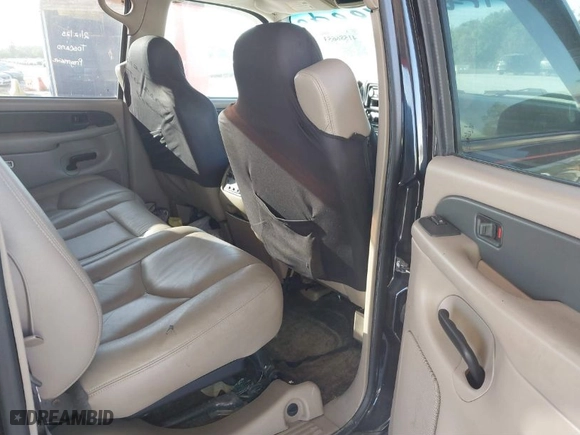 2003 Chevrolet Avalanche with VIN 3GNEC13T63G170282, listed as a IAAI auction lot 41586653 with 194,448 mi miles. Bid and sale history available at carsss.com. Image 8.