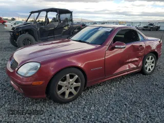 2002 Mercedes-Benz SLK-Class 2.3L Kompressor with VIN WDBKK49F62F246292, listed as a Copart auction lot 80231094 with 133,406 mi miles and Salvage Title. Bid and sale history available at carsss.com. Image 1.