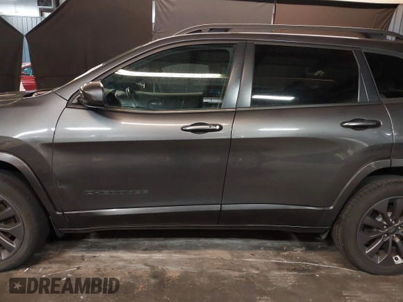 2019 Jeep Cherokee Limited with VIN 1C4PJMDXXKD354324, listed as a IAAI auction lot 41834774 with 55,107 mi miles and . Bid and sale history available at DreamBid. Image 14.