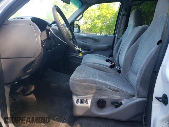 2002 Ford Expedition XLT с VIN 1FMRU15W52LA94288, выставлен на аукционе Copart как лот 52745335 с пробегом 219 734 миль миль и Списание • Salvage title. История ставок и продаж доступна на DreamBid. Изображение 7.
