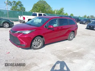 2022 Toyota Sienna LE z VIN 5TDKRKEC7NS095271, wystawiony jako IAAI lot #41998721 z przebiegiem 37 014 mil mil oraz . Historia ofert i sprzedaży dostępna na DreamBid. Obrazek 2.