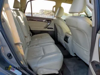 2014 Lexus GX 460 z VIN JTJBM7FX0E5083740, wystawiony jako Copart lot #49573695 z przebiegiem 195 655 mil mil oraz Czysty tytuł • Clean title. Historia ofert i sprzedaży dostępna na DreamBid. Obrazek 11.