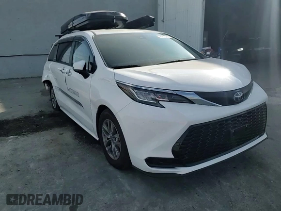 2023 Toyota Sienna LE with VIN 5TDKRKEC8PS160034, listed as a Copart auction lot 83870204 with 0 mi miles and Salvage Title. Bid and sale history available at carsss.com. Image 11.