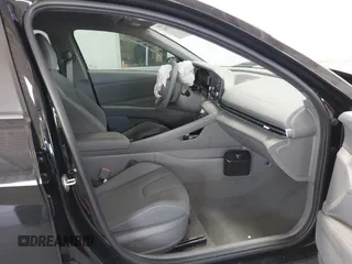 2023 Hyundai Elantra SEL z VIN KMHLM4AG2PU539271, wystawiony jako IAAI lot #42163706 z przebiegiem 29 515 mil mil oraz . Historia ofert i sprzedaży dostępna na DreamBid. Obrazek 5.