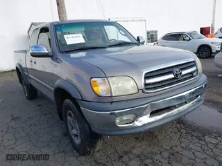 2002 Toyota Tundra SR5 with VIN 5TBBT44162S310544, listed as a IAAI auction lot 41316865 with 198,382 mi miles. Bid and sale history available at carsss.com. Image 1.