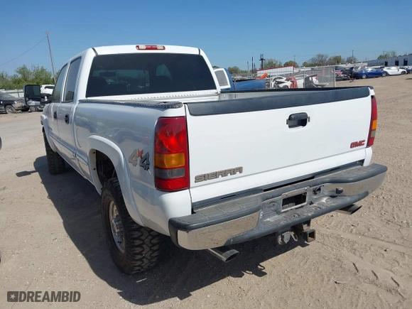 2002 GMC Sierra 2500HD SLE with VIN 1GTHK23U42F250039, listed as a IAAI auction lot 41859816 with 259,830 mi miles. Bid and sale history available at carsss.com. Image 3.