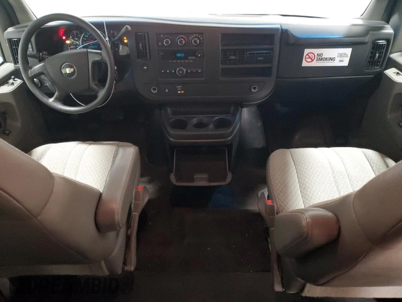 2009 Chevrolet Express Passenger z VIN 1GAGG25K691140635, wystawiony jako Copart lot #88503195 z przebiegiem 144 026 mil mil oraz Szkoda całkowita • Salvage title. Historia ofert i sprzedaży dostępna na DreamBid. Obrazek 8.