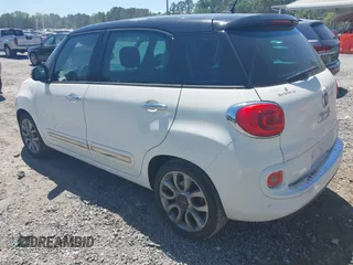 2014 FIAT 500L Lounge with VIN ZFBCFACH8EZ005469, listed as a IAAI auction lot 42002547 with 114,769 mi miles. Bid and sale history available at carsss.com. Image 3.
