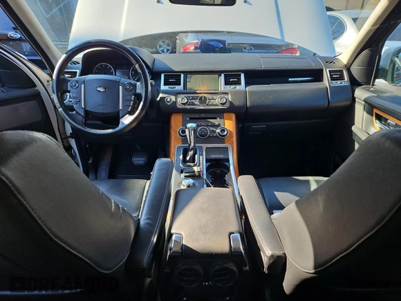 2011 Land Rover Range Rover Sport HSE with VIN SALSF2D45BA266832, listed as a Copart auction lot 86561414 with 156,397 mi miles and Clean title. Bid and sale history available at DreamBid. Image 9.