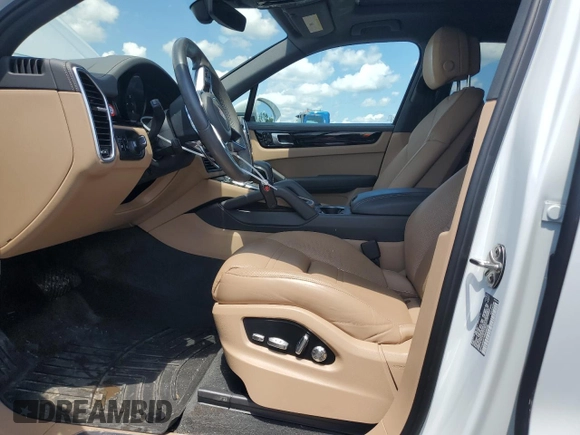 2019 Porsche Cayenne z VIN WP1AA2AY7KDA08432, wystawiony jako Copart lot #61442185 z przebiegiem 34 185 mil mil oraz Szkoda całkowita • Salvage title. Historia ofert i sprzedaży dostępna na DreamBid. Obrazek 7.