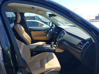 2016 Volvo XC90 T6 Momentum with VIN YV4A22PK1G1074286, listed as a IAAI auction lot 42202492 with 104,791 mi miles and . Bid and sale history available at DreamBid. Image 5.