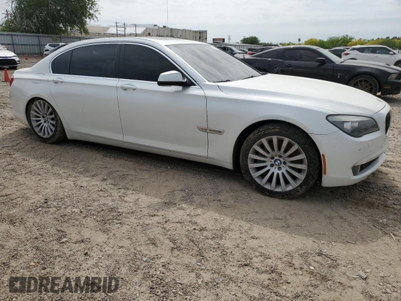 2012 BMW 7 Series 750Li xDrive with VIN WBAKC8C57CC436737, listed as a Copart auction lot 52068285 with 125,582 mi miles and Salvage Title. Bid and sale history available at carsss.com. Image 4.