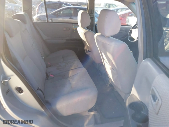 2004 Toyota Highlander with VIN JTEEP21A640064789, listed as a IAAI auction lot 41882687 with 226,136 mi miles. Bid and sale history available at carsss.com. Image 8.