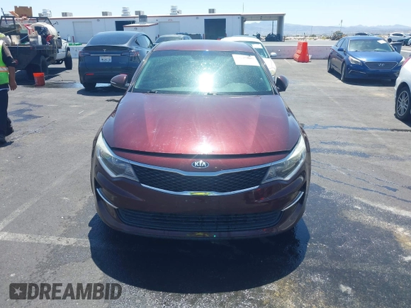2018 Kia Optima LX z VIN 5XXGT4L36JG179485, wystawiony jako IAAI lot #42100805 z przebiegiem 90 165 mil mil oraz . Historia ofert i sprzedaży dostępna na DreamBid. Obrazek 12.