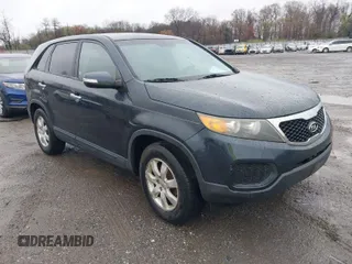 2012 Kia Sorento LX with VIN 5XYKT3A13CG308139, listed as a IAAI auction lot 41988711 with 293,014 mi miles. Bid and sale history available at carsss.com. Image 1.