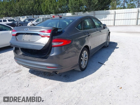 2017 Ford Fusion SE with VIN 3FA6P0HDXHR100346, listed as a IAAI auction lot 41895097 with 89,240 mi miles. Bid and sale history available at carsss.com. Image 4.