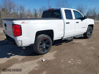 2017 Chevrolet Silverado 1500 LT with VIN 1GCVKREC9HZ371544, listed as a IAAI auction lot 41807725 with 94,580 mi miles. Bid and sale history available at carsss.com. Image 4.
