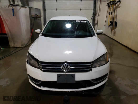 2013 Volkswagen Passat S with VIN 1VWAP7A34DC086352, listed as a Copart auction lot 47503005 with 121,106 mi miles and Clean title. Bid and sale history available at DreamBid. Image 5.