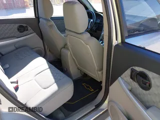 2009 Chevrolet Equinox LS with VIN 2CNDL13F496211295, listed as a IAAI auction lot 41811340 with 201,984 mi miles. Bid and sale history available at carsss.com. Image 8.
