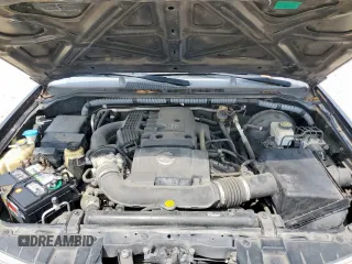 2006 Nissan Pathfinder SE z VIN 5N1AR18U96C680796, wystawiony jako Copart lot #57795685 z przebiegiem 125 977 mil mil oraz Czysty tytuł • Clean title. Historia ofert i sprzedaży dostępna na DreamBid. Obrazek 12.