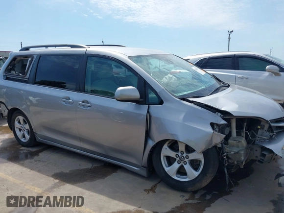 2018 Toyota Sienna LE Auto Access Seat with VIN 5TDKZ3DC3JS917131, listed as a IAAI auction lot 42250342 with 174,159 mi miles and . Bid and sale history available at DreamBid. Image 18.