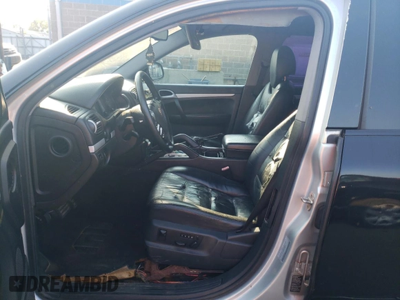 2005 Porsche Cayenne with VIN WP1AA29P55LA22920, listed as a Copart auction lot 71300284 with 0 mi miles and Salvage Title. Bid and sale history available at carsss.com. Image 7.