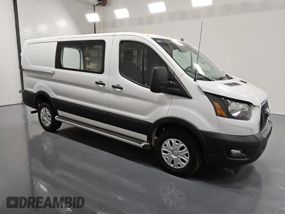 2024 Ford Transit Cargo with VIN 1FTBR1Y88RKA33375, listed as a Copart auction lot 77019444 with 7,771 mi miles and Clean Title. Bid and sale history available at DreamBid. Image 4.