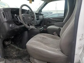 2015 GMC Savana Cargo Van with VIN 1GTW7FCF8F1904609, listed as a Copart auction lot 45178835 with 181,432 mi miles and Salvage Title. Bid and sale history available at carsss.com. Image 7.