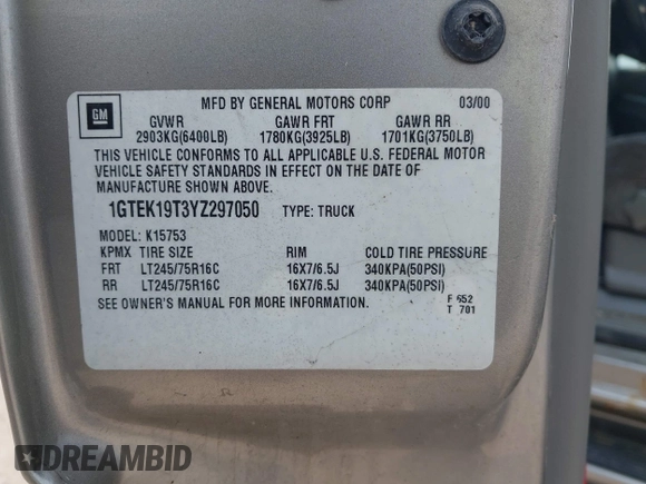 2000 GMC Sierra 1500 SLE z VIN 1GTEK19T3YZ297050, wystawiony jako IAAI lot #42407638 z przebiegiem 201 337 mil mil oraz . Historia ofert i sprzedaży dostępna na DreamBid. Obrazek 9.