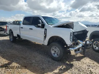 2024 Ford Super Duty F-250 SRW XL with VIN 1FT7W2BA2RED32472, listed as a Copart auction lot 49108255 with 15,826 mi miles and Salvage Title. Bid and sale history available at carsss.com. Image 4.