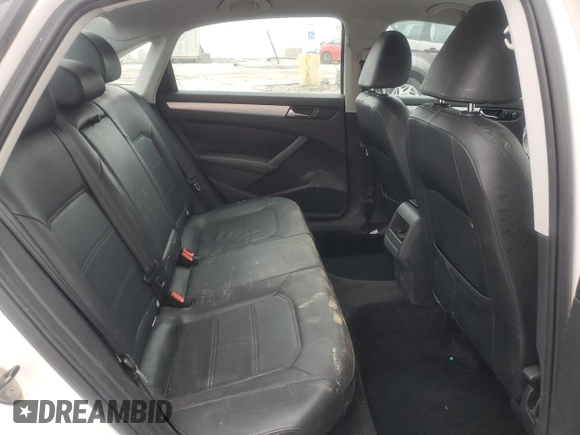 2012 Volkswagen Passat SE z VIN 1VWBP7A35CC004339, wystawiony jako Copart lot #80462614 z przebiegiem 182 748 mil mil oraz Nie do naprawy • Non repairable. Historia ofert i sprzedaży dostępna na DreamBid. Obrazek 10.