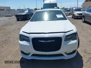 2018 Chrysler 300 with VIN 2C3CCABG2JH267047, listed as a IAAI auction lot 41887860 with 78,648 mi miles. Bid and sale history available at carsss.com. Image 13.