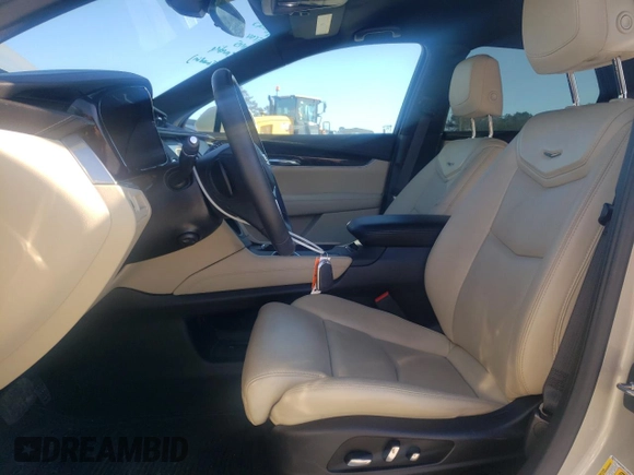 2017 Cadillac XT5 FWD with VIN 1GYKNARS0HZ124016, listed as a Copart auction lot 43510905 with 10,552 mi miles and Salvage Title. Bid and sale history available at carsss.com. Image 7.