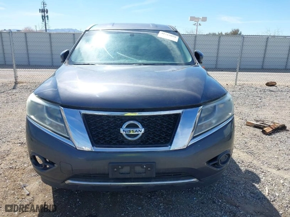 2014 Nissan Pathfinder SV with VIN 5N1AR2MN7EC703558, listed as a IAAI auction lot 41715058 with 209,886 mi miles. Bid and sale history available at carsss.com. Image 6.