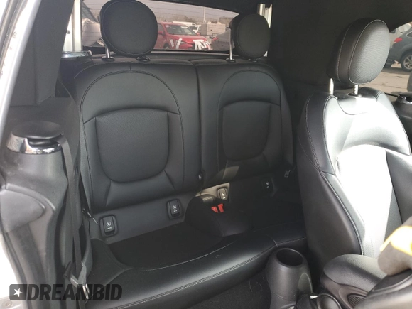 2016 MINI Convertible S с VIN WMWWG9C54G3C21935, выставлен на аукционе Copart как лот 49302455 с пробегом 63 579 миль миль и Списание • Salvage title. История ставок и продаж доступна на DreamBid. Изображение 10.