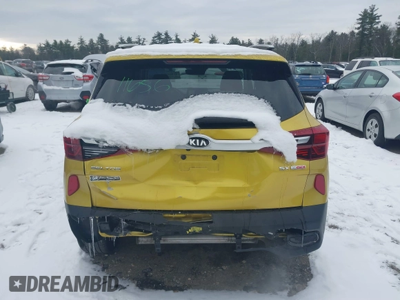 2021 Kia Seltos SX with VIN KNDETCA28M7166732, listed as a IAAI auction lot 41261289 with 35,979 mi miles. Bid and sale history available at carsss.com. Image 6.