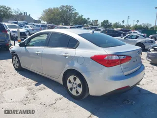 2015 Kia Forte LX with VIN KNAFK4A60F5433356, listed as a IAAI auction lot 41752952 with 91,631 mi miles. Bid and sale history available at carsss.com. Image 3.