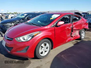 2014 Hyundai Elantra SE z VIN KMHDH4AE3EU215699, wystawiony jako IAAI lot #42096176 z przebiegiem 82 209 mil mil oraz . Historia ofert i sprzedaży dostępna na DreamBid. Obrazek 2.