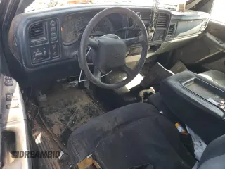 2001 Chevrolet Silverado 1500 LS with VIN 2GCEK19T311166246, listed as a Copart auction lot 46869555 with 327,121 mi miles and Salvage Title. Bid and sale history available at DreamBid. Image 8.