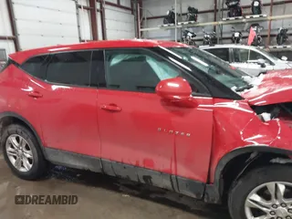 2021 Chevrolet Blazer LT z VIN 3GNKBHRS4MS520813, wystawiony jako IAAI lot #41095904 z przebiegiem 85 184 mil mil oraz . Historia ofert i sprzedaży dostępna na DreamBid. Obrazek 13.
