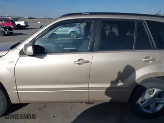 2007 Suzuki Grand Vitara XSport w/Snrf with VIN JS3TD944174200277, listed as a IAAI auction lot 41825392 with 175,860 mi miles. Bid and sale history available at carsss.com. Image 14.