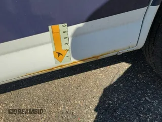 2014 Chevrolet Express Cargo z VIN 1GCWGFCA8E1184800, wystawiony jako IAAI lot #42240622 z przebiegiem 208 551 mil mil oraz . Historia ofert i sprzedaży dostępna na DreamBid. Obrazek 1.