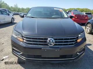 2019 Volkswagen Passat Wolfsburg Edition z VIN 1VWLA7A31KC007873, wystawiony jako Copart lot #51952005 z przebiegiem 86 011 mil mil oraz Szkoda całkowita • Salvage title. Historia ofert i sprzedaży dostępna na DreamBid. Obrazek 5.